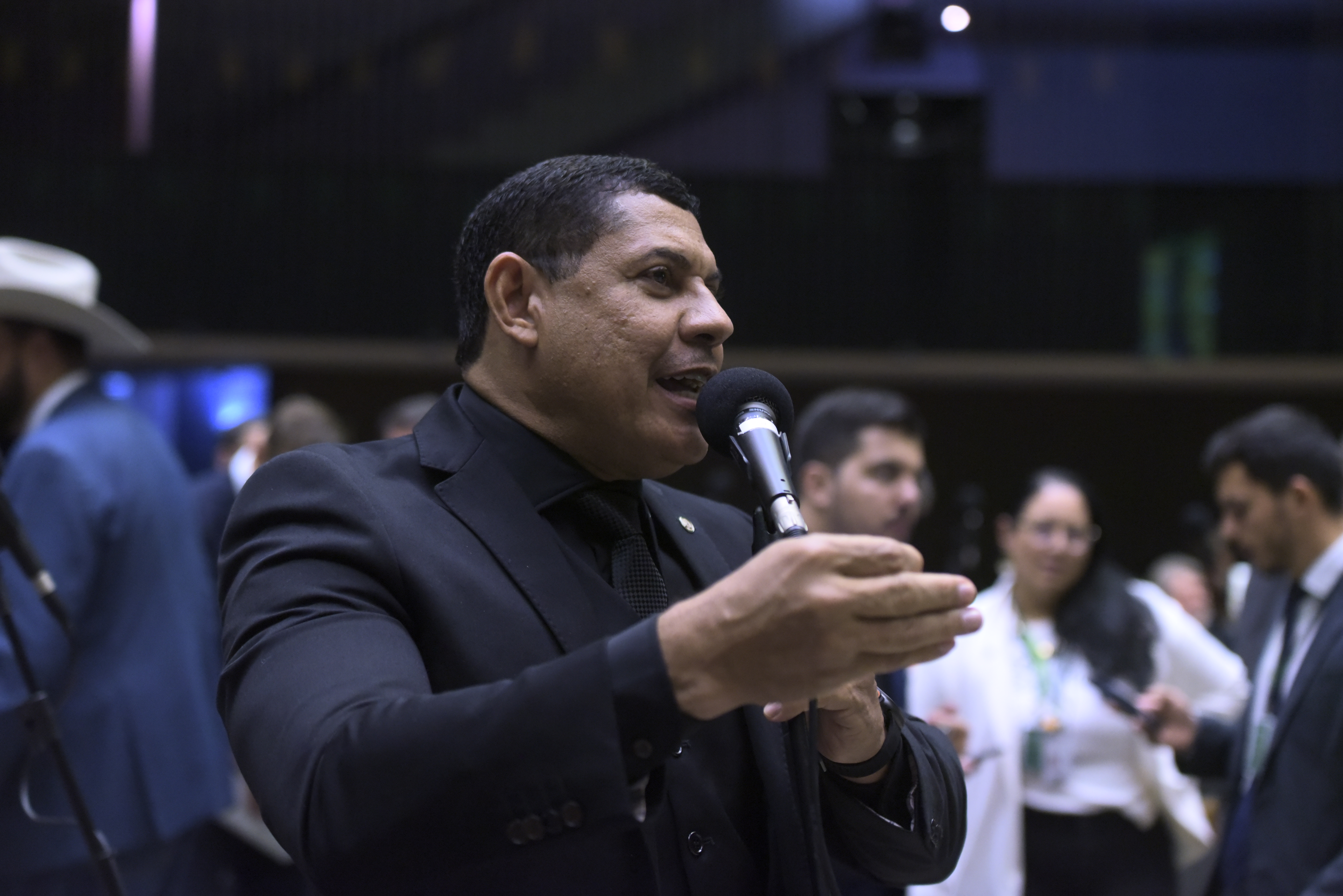 Câmara aprova projeto de Coronel Ulysses que aumenta penas por homicídio contra agentes de segurança